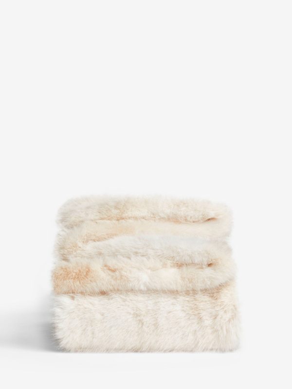 DESTINY305|Ivory Faux Fur Throw - Image 4