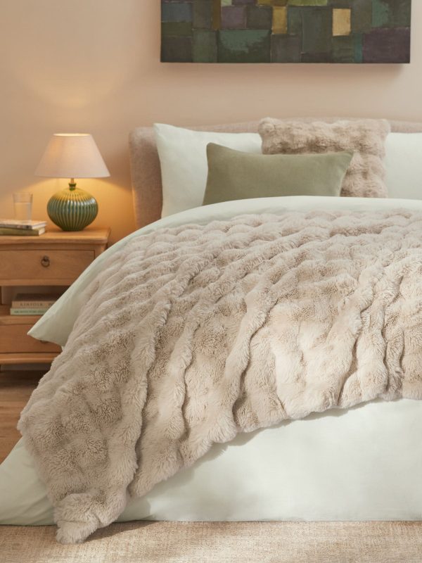 DESTINY298|Faux Fur Throw