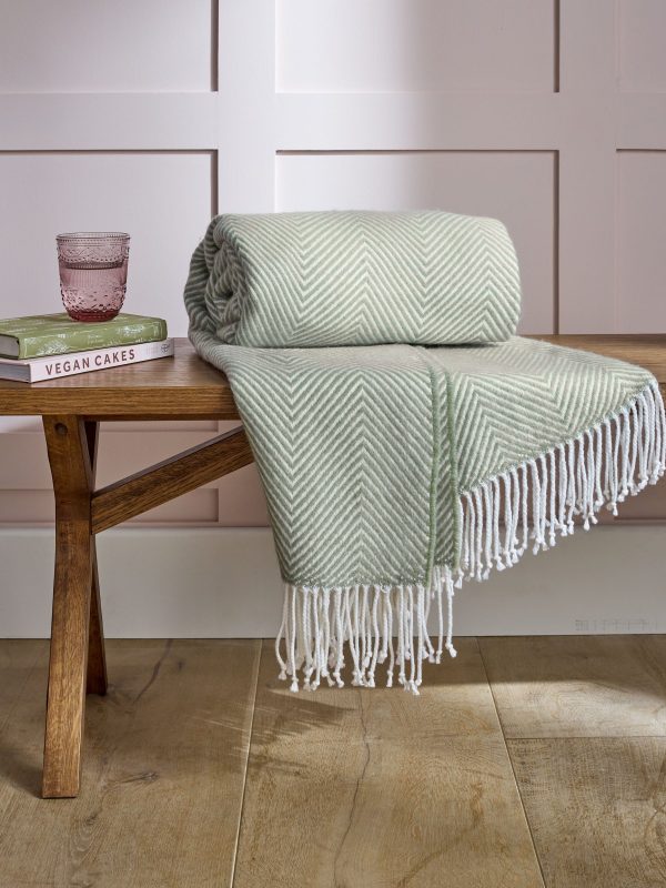 DESTINY304|Sage Green Herringbone Cosy Throw - Image 3