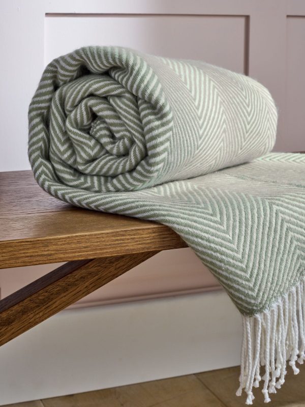 DESTINY304|Sage Green Herringbone Cosy Throw - Image 4