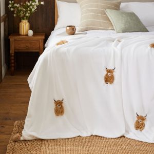 DESTINY308|Natural Hamish The Highland Cow Applique Fleece Throw
