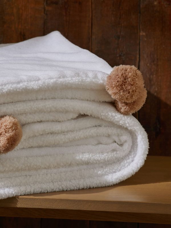 DESTINY308|Natural Hamish The Highland Cow Applique Fleece Throw - Image 4
