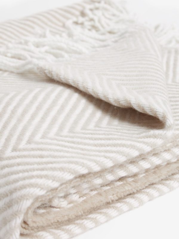 DESTINY303|Natural Herringbone Cosy Throw - Image 2