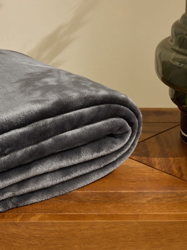 DESTINY314|Charcoal Grey Plush Fleece Throw - Image 3