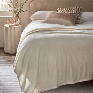 DESTINY309|Ivory Plush Fleece Throw