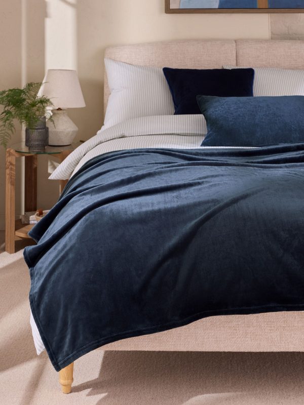 DESTINY313|Navy Plush Fleece Throw