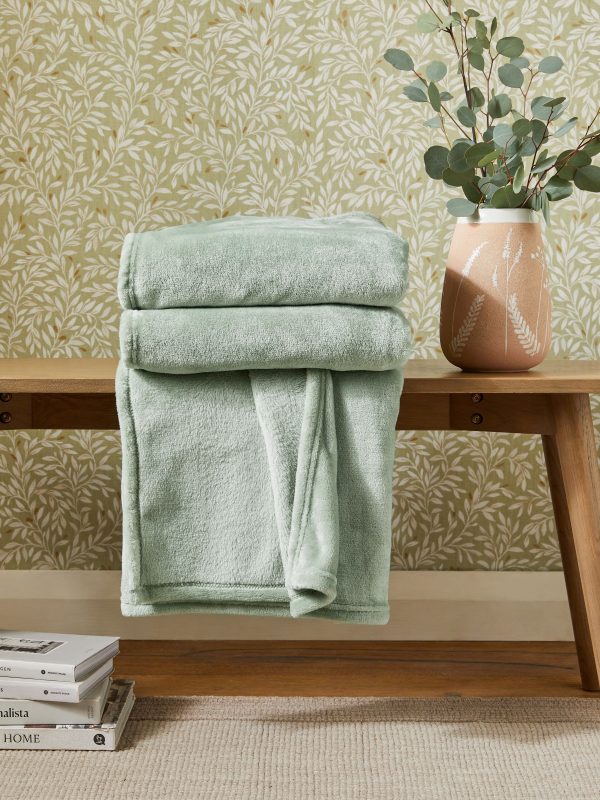 DESTINY302|Sage Green Plush Fleece Throw - Image 2