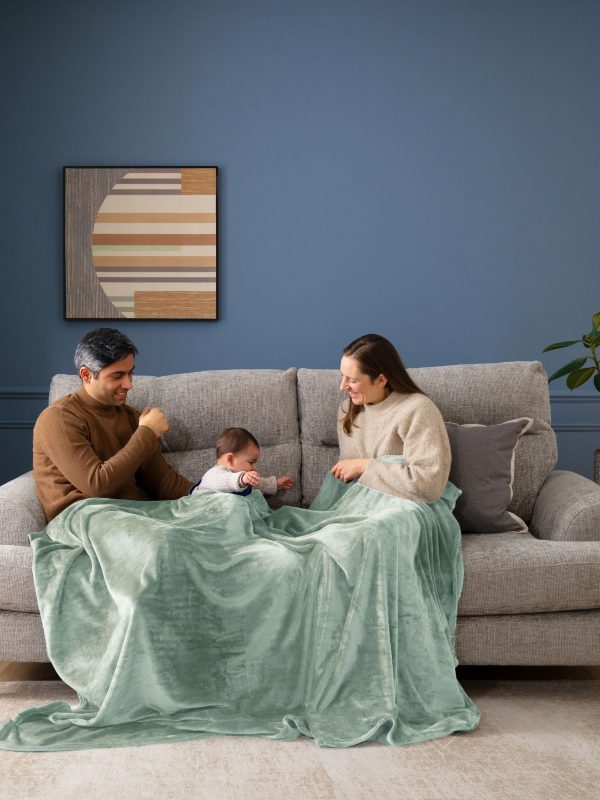 DESTINY302|Sage Green Plush Fleece Throw - Image 4